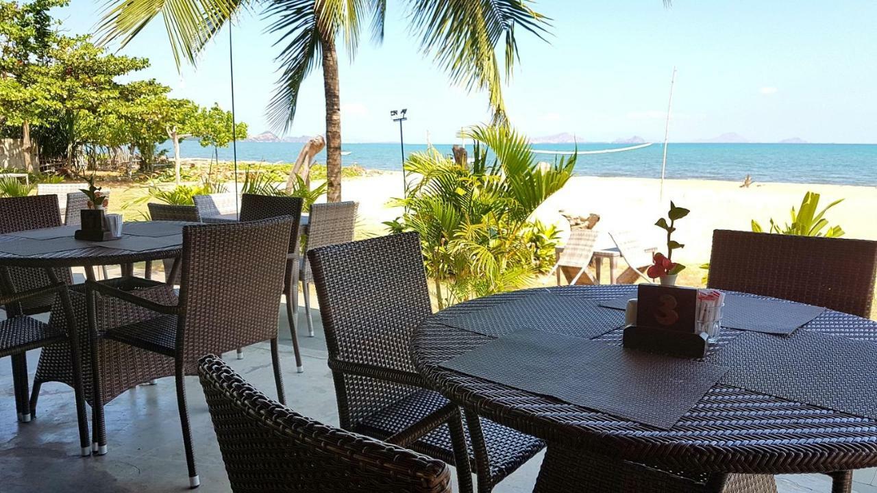 Luwansa Beach Hotel Labuan Bajo Exteriör bild